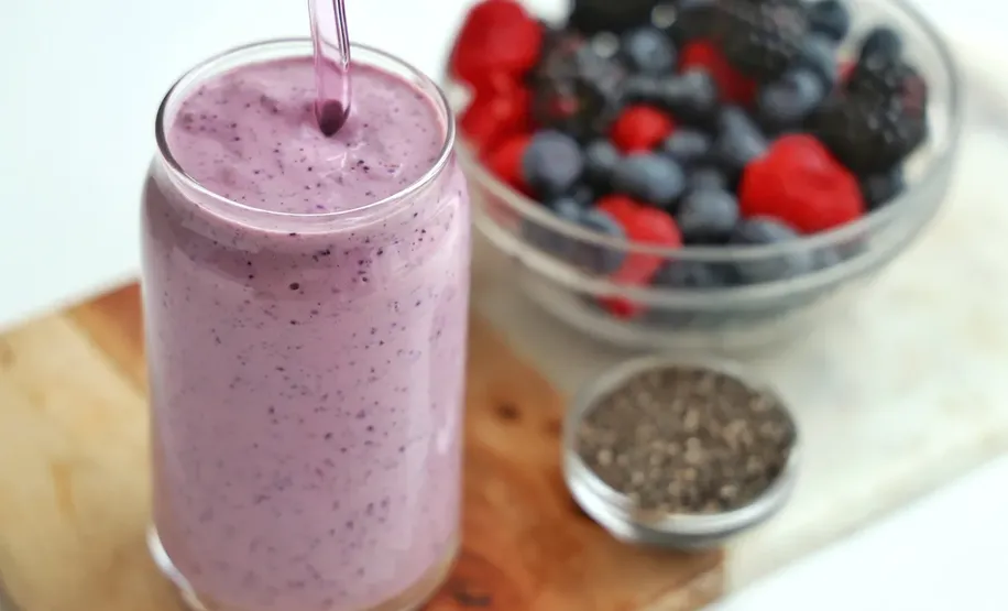 Mixed berry protein smoothie weight loss